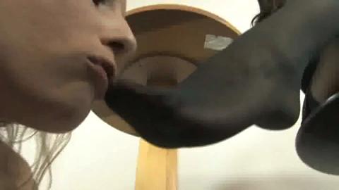 24727